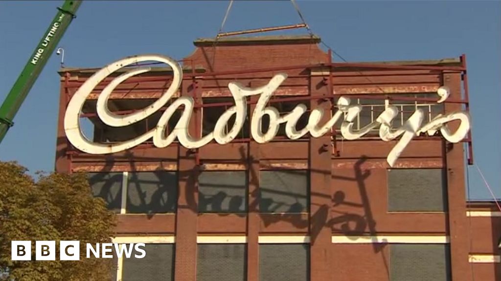 Cadbury's sign comes down at Keynsham factory BBC News