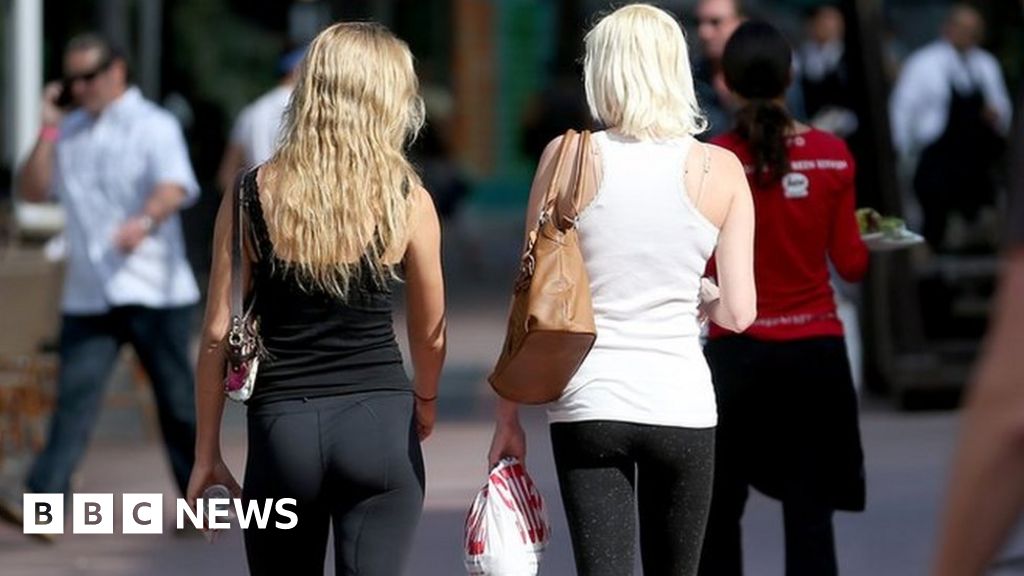 Mum's plea for girls to ditch leggings sparks protests