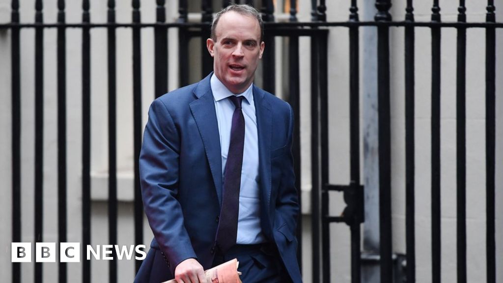 Qasem Soleimani: Foreign Office hardens Iran and Iraq travel advice