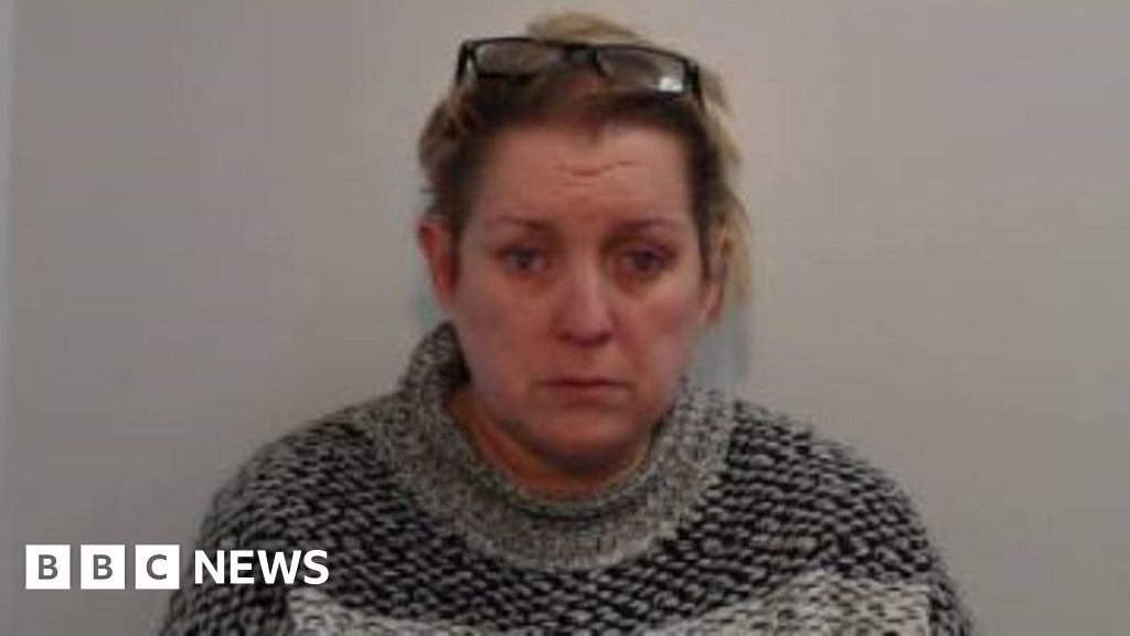 AshtonunderLyne funeral director jailed for £15k customer fraud