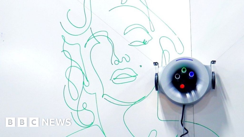 CES 2019: The robot that draws on walls - BBC News