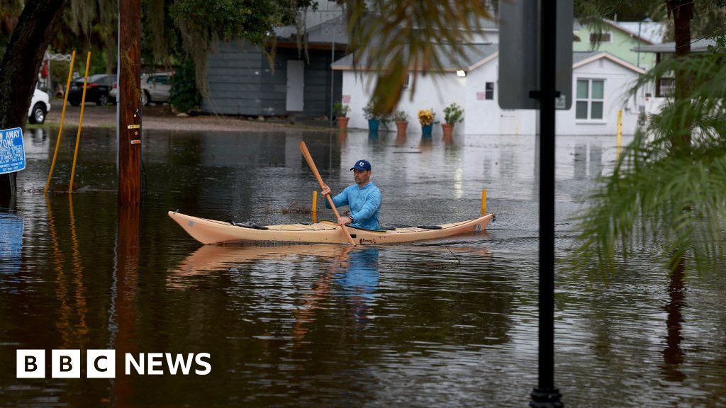 Флорида прави равносметка на последствията от бурята Айдалия
