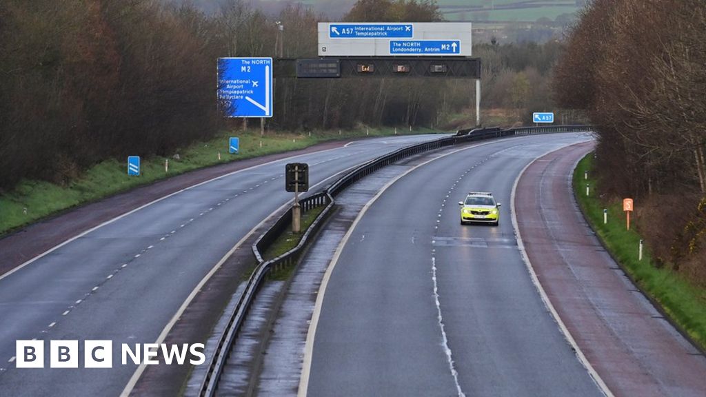 M2 motorway reopens after four vehicle crash