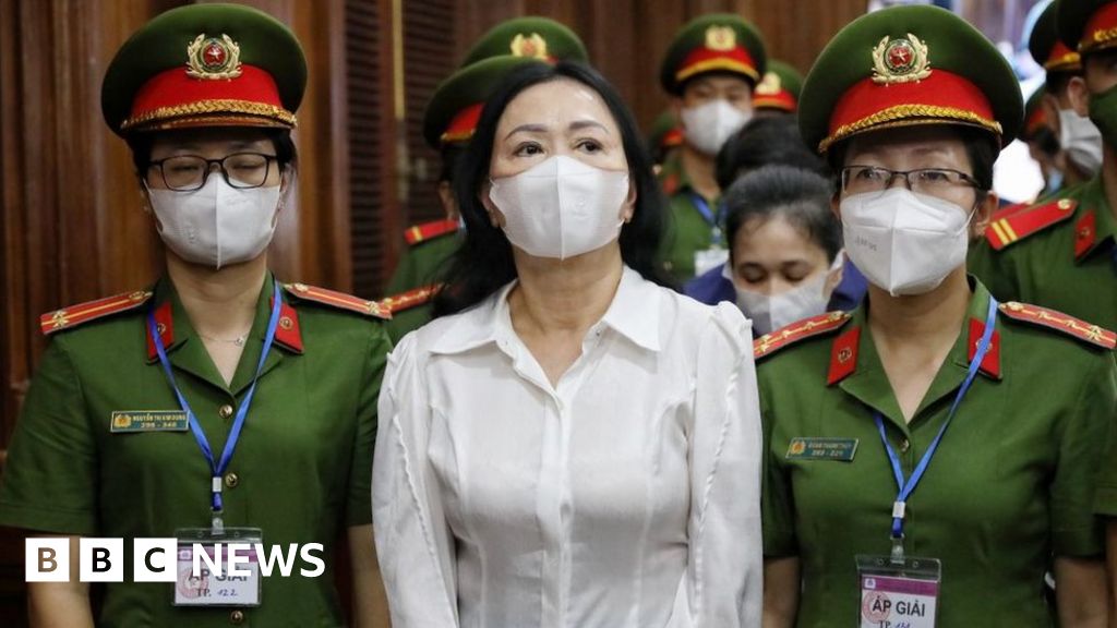 Vietnamese Property Tycoon Faces Death Penalty in $1.25 Billion Embezzlement Case