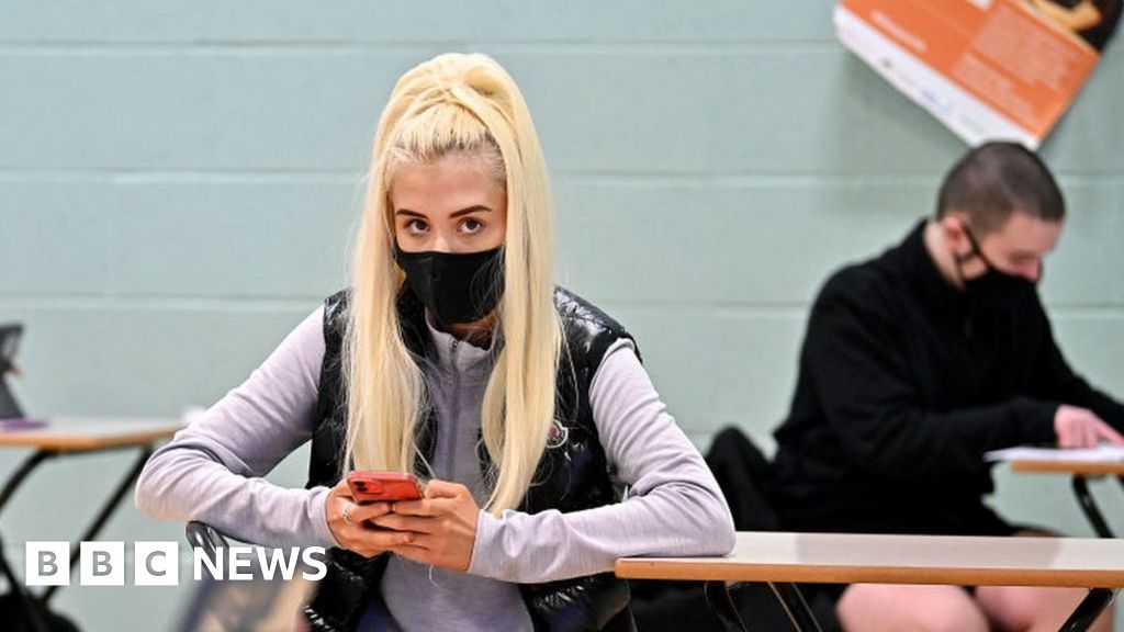 Covid in Scotland 'Day is coming' for end of face masks in schools