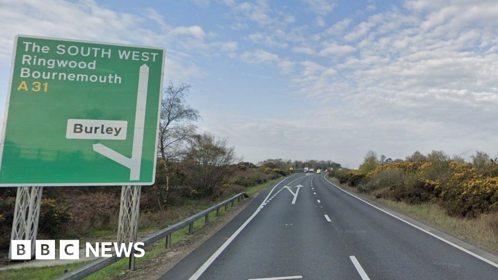 A31: Flooding causes delays through New Forest route 