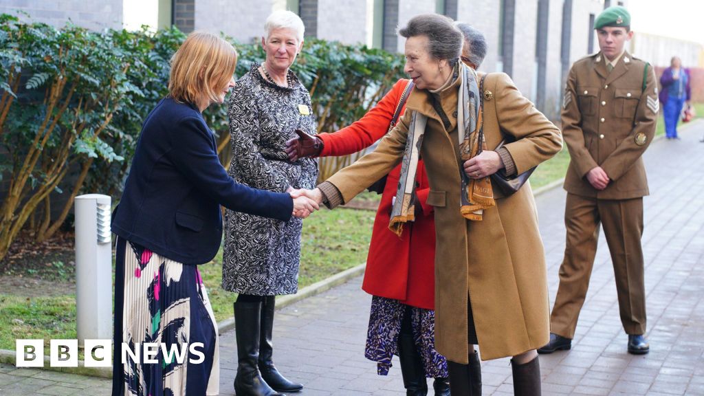 Princess Anne Terima kasih staf Rumah Sakit Southmead setelah kecelakaan