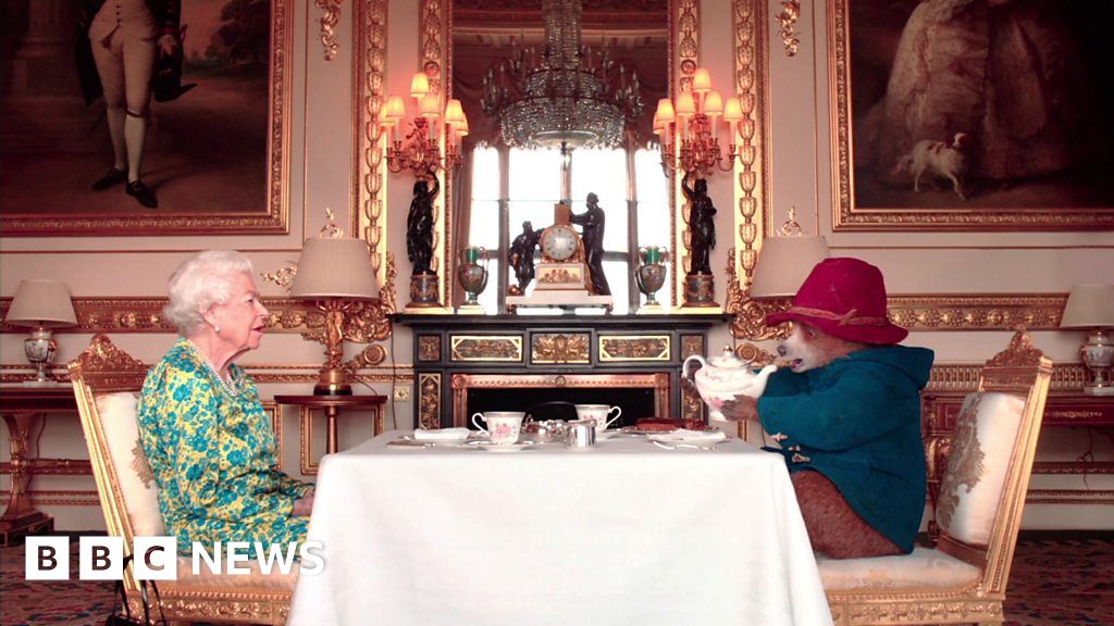 Party at the Palace: The Queen meets Paddington Bear for jubilee celebrations