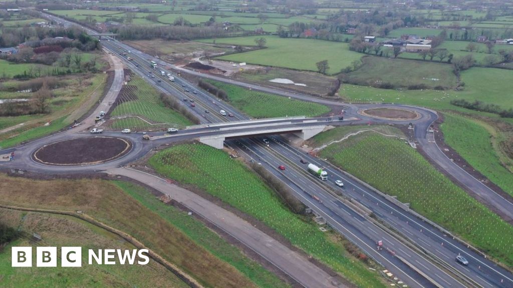 M55 disruption Roadworks to shut motorway overnight BBC News