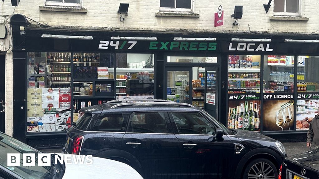 Lincoln store licence suspended over illegal vapes sale