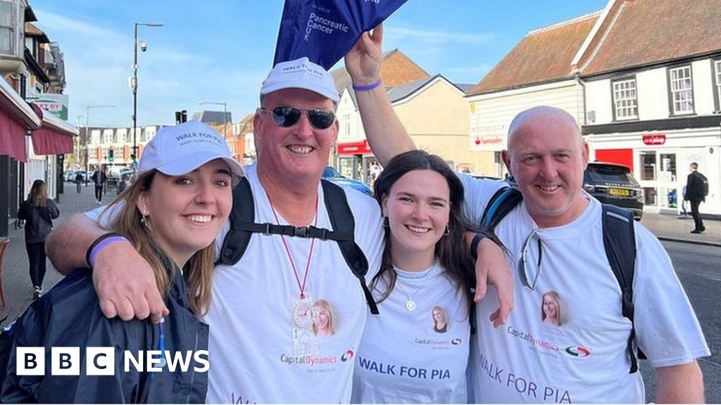 Billericay to Barry walk starts in Gavin and Stacey fan's memory BBC News