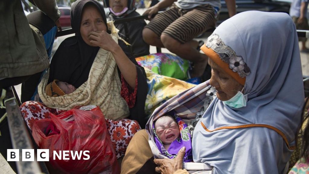 Indonesia tsunami: Death toll rises to nearly 1,350