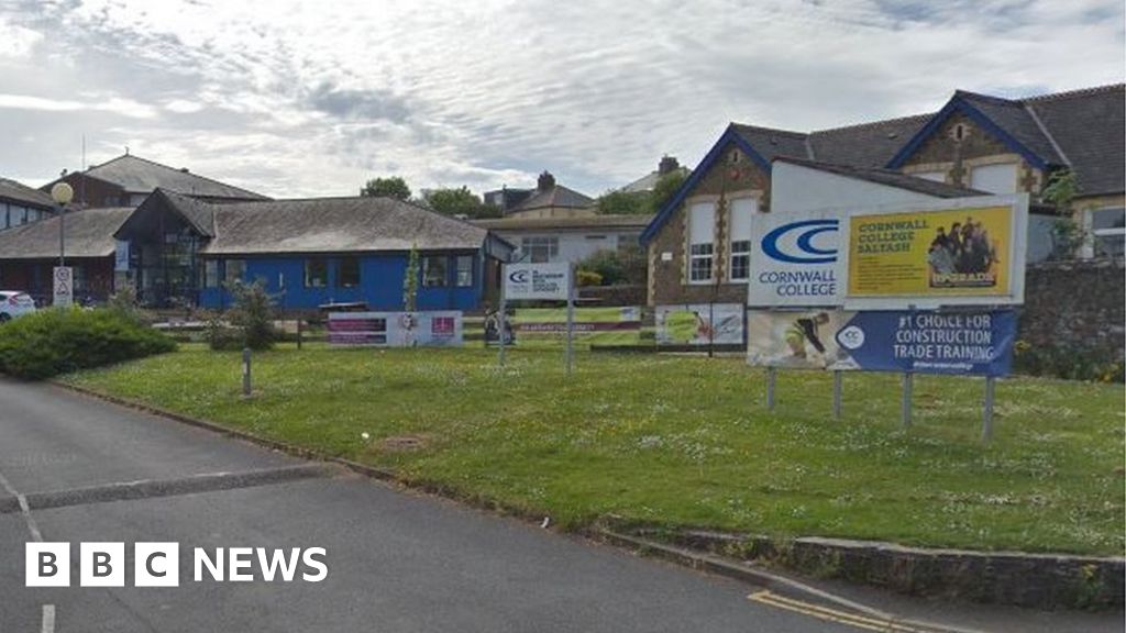 Cornwall College plans to demolish and rebuild St Austell campus - BBC News