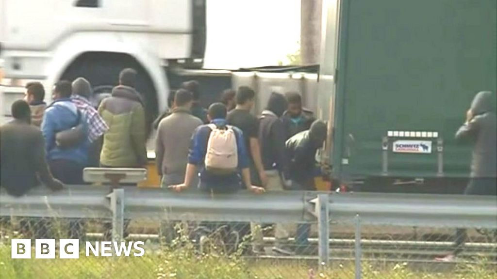 Lorry Drivers 'complicit' With People Smuggling Gangs, Says National ...