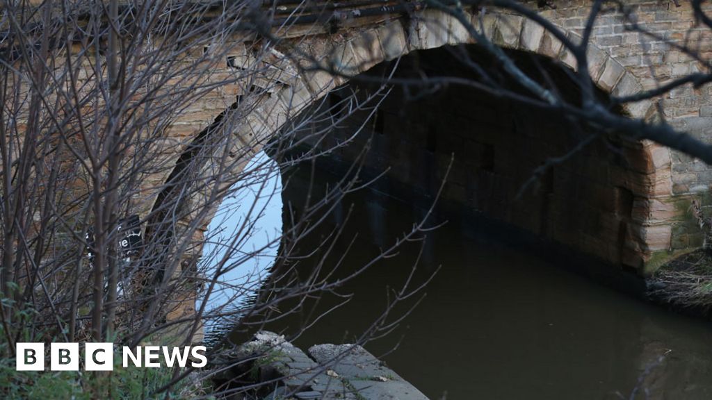 Flooding in West Yorkshire leaves damaged bridges BBC News
