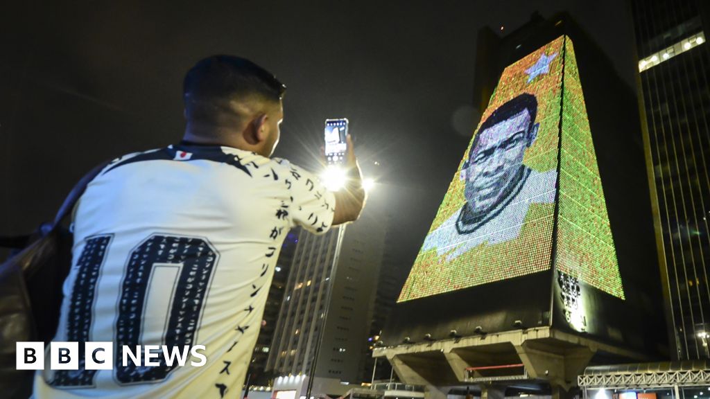 Pele: The player who united a nation - BBC News