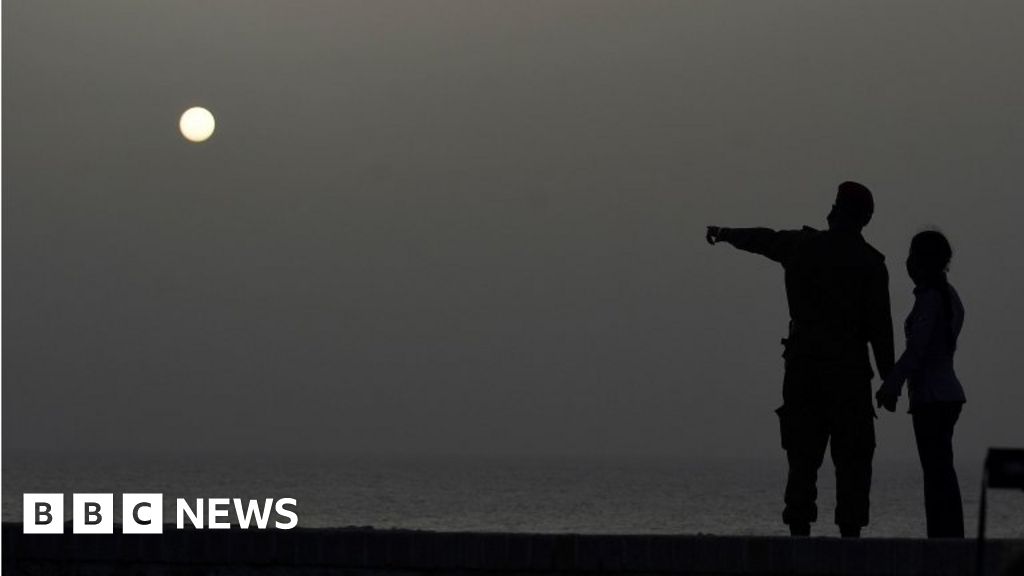 Massive Saharan dust cloud shrouds the Caribbean - BBC News