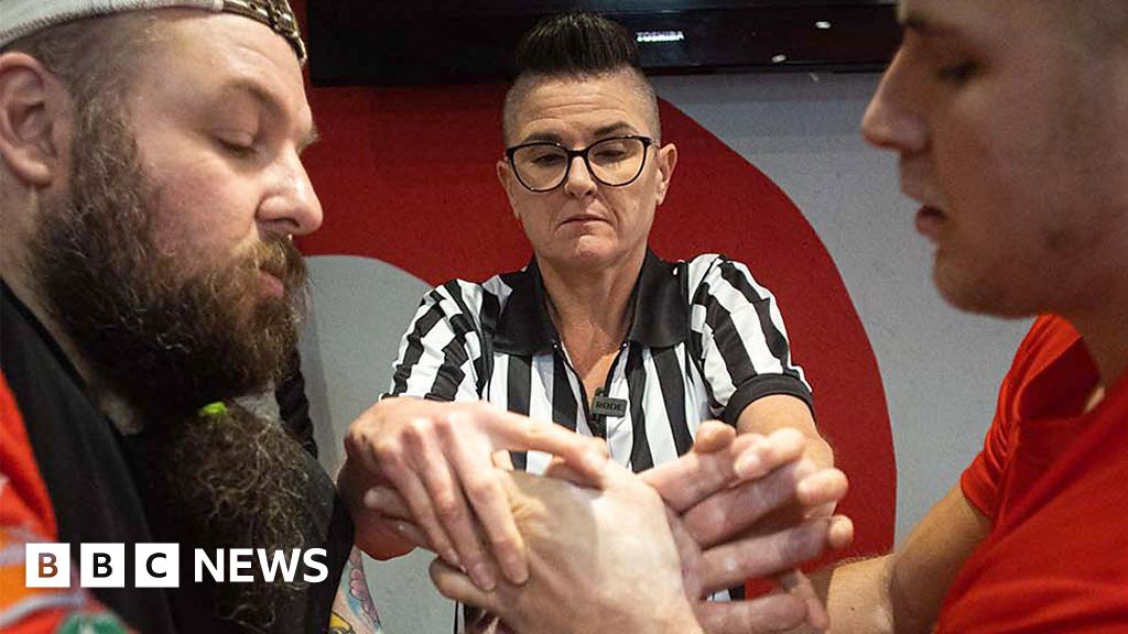 Arm wrestling: Pontypridd woman is 'UK's first female referee'