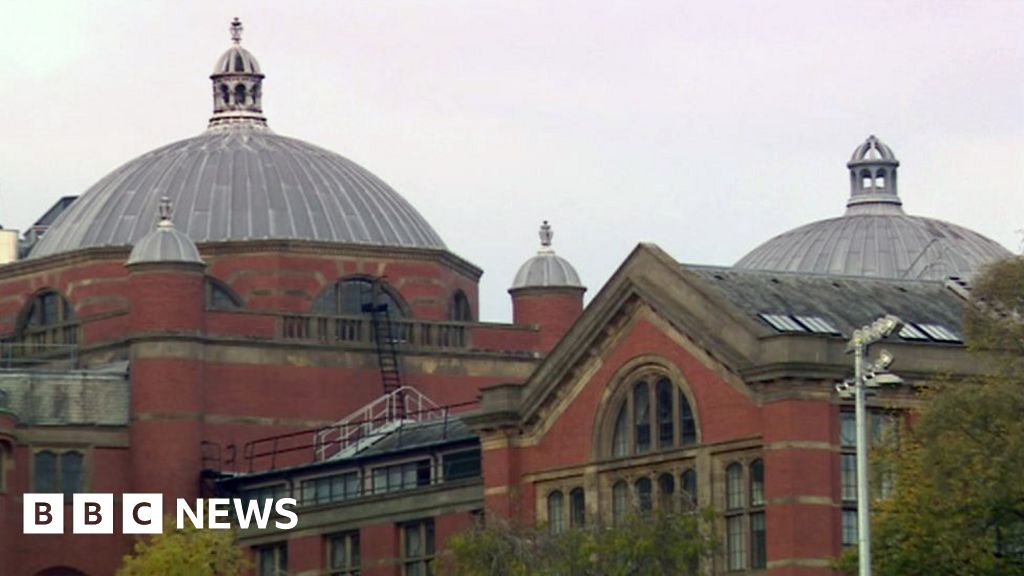 University of Birmingham apologises to staff not paid on time  BBC News