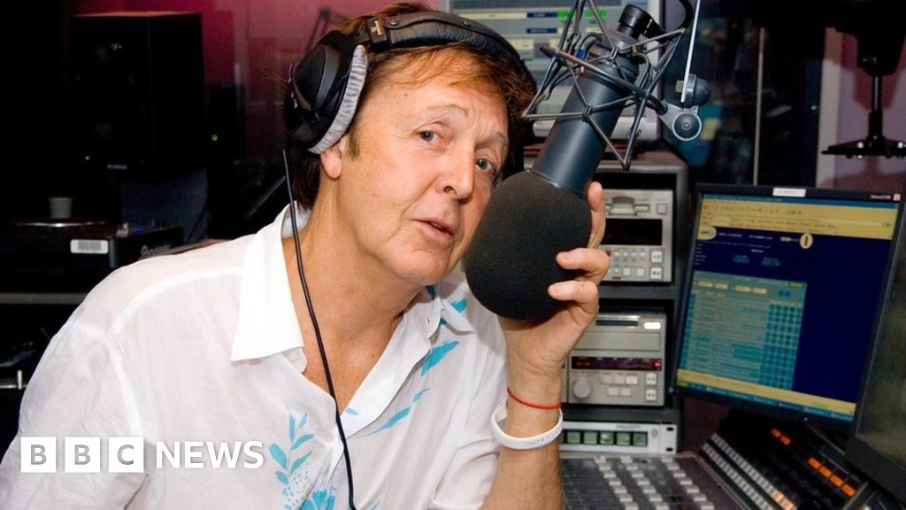 Paul McCartney: 'I was depressed after the Beatles broke up' - BBC News