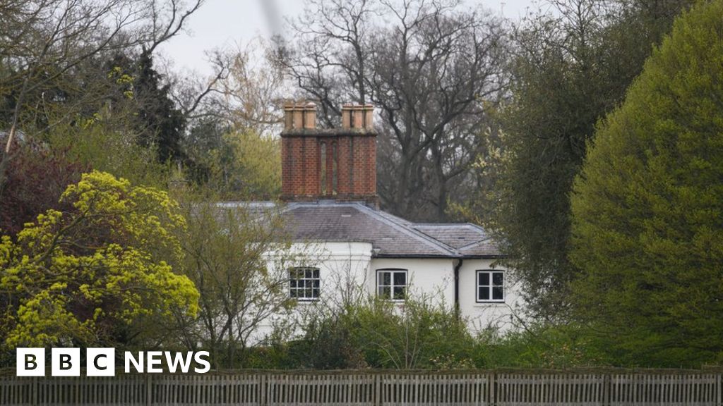 Frogmore Cottage: Harry and Meghan ‘requested to vacate’ property