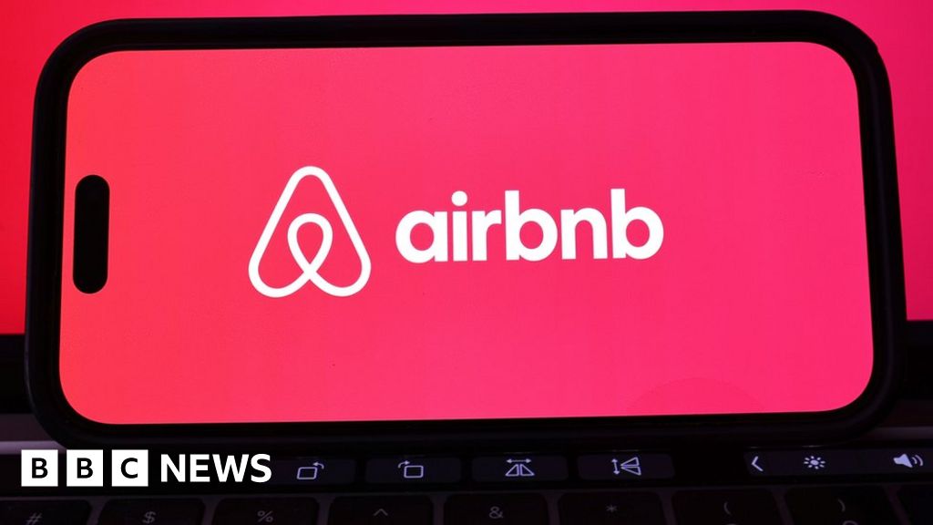 Airbnb забранява вътрешните охранителни камери в имоти под наем