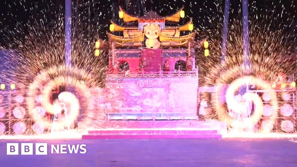 Enter the Dragon… crowds roar in Lunar New Year