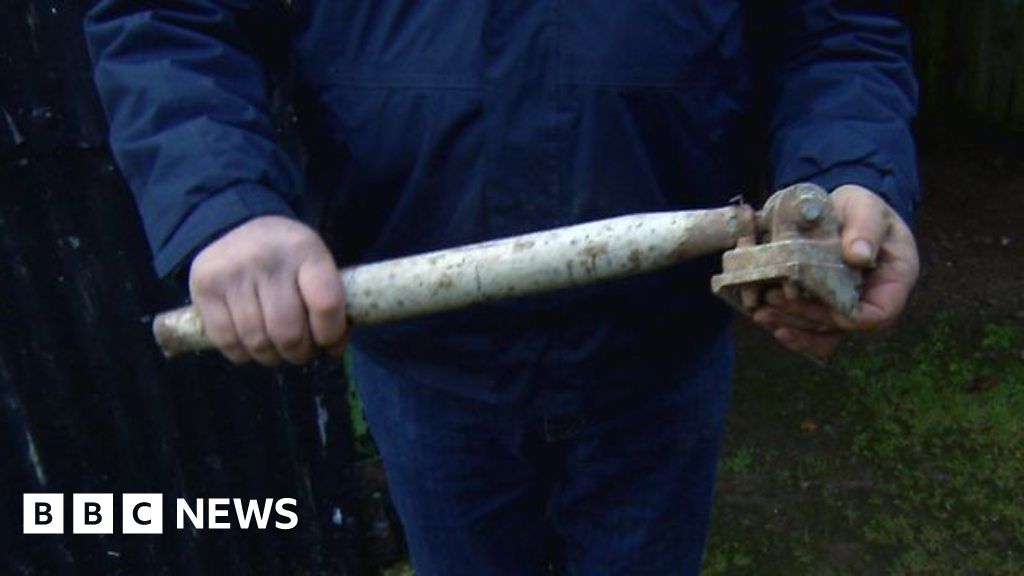 Lockerbie farmer discovers piece of Pan Am Flight 103 wreckage BBC News