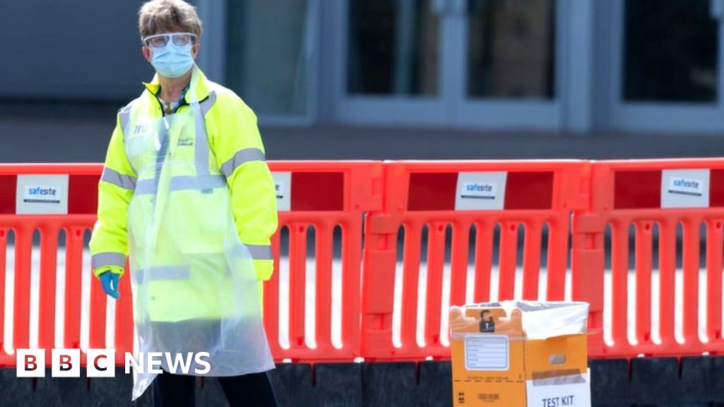 Coronavirus: Cardiff call centre worker has virus - BBC News