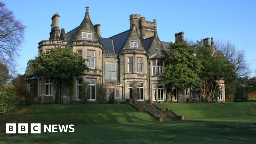 Llandaff's refurbished Insole Court mansion reopens - BBC News