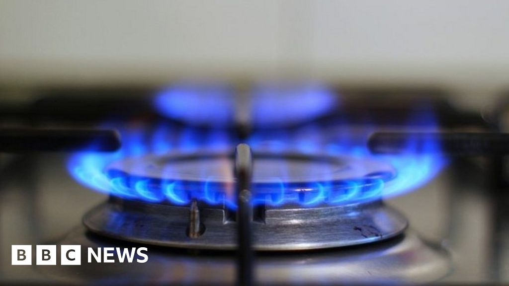 Labour conference: Delegates vote to back nationalising energy industry