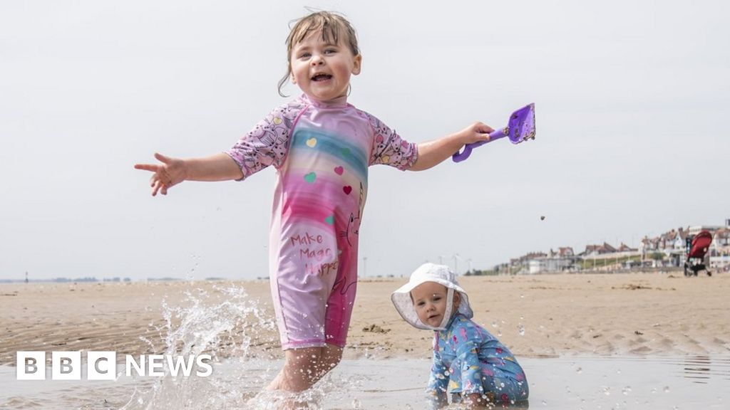 UK weather: Hottest day of the year as temperatures to rise further