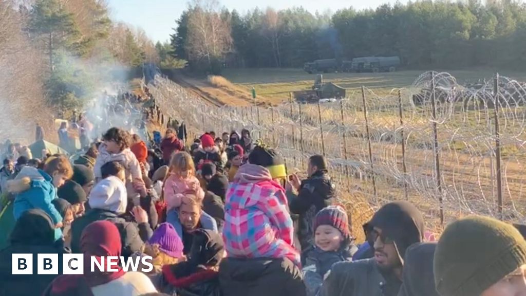 Belarus migrants: Poland faces fresh border breaches