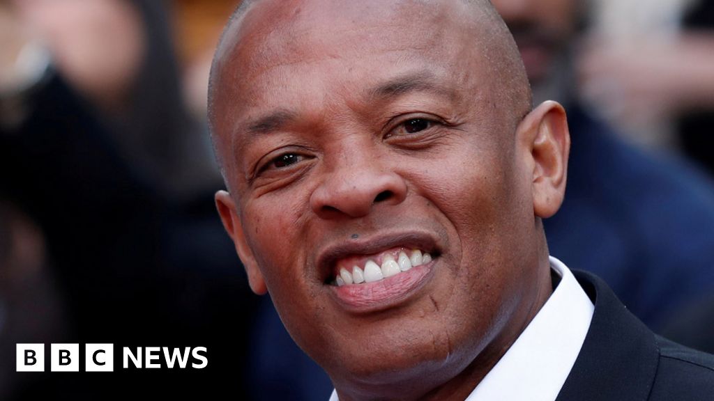 hår ciffer Akkumulering Dr Dre: Rap legend in hospital after brain aneurysm - BBC News