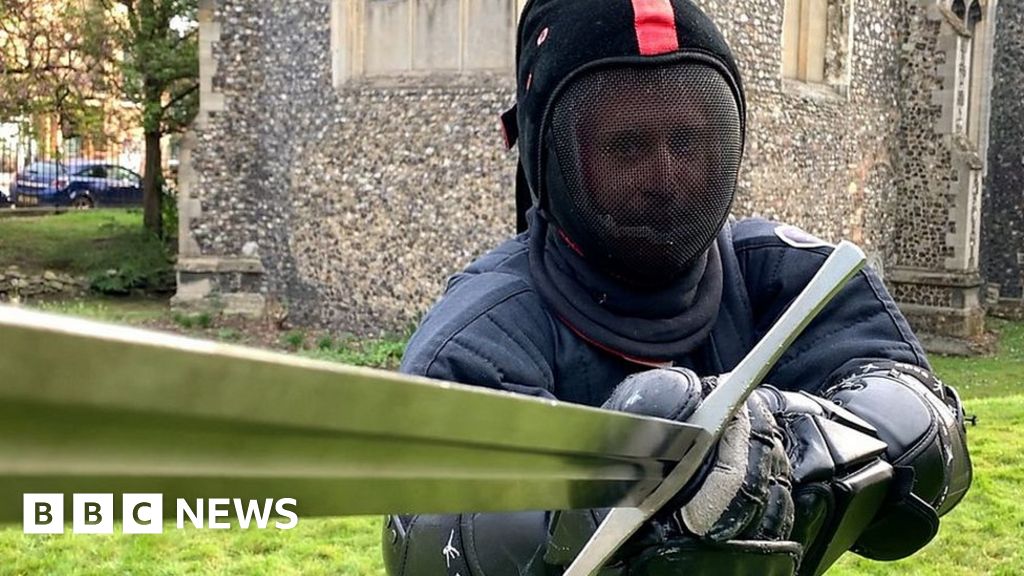 Medieval sword fighting revived by Norwich historical martial arts