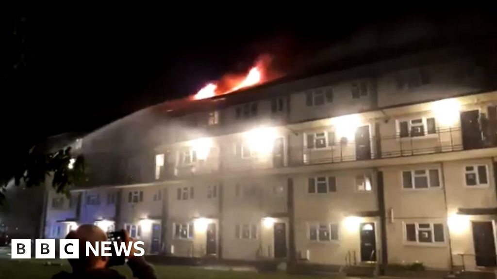 Wood Green Fire Residents Evacuated From Flats c News