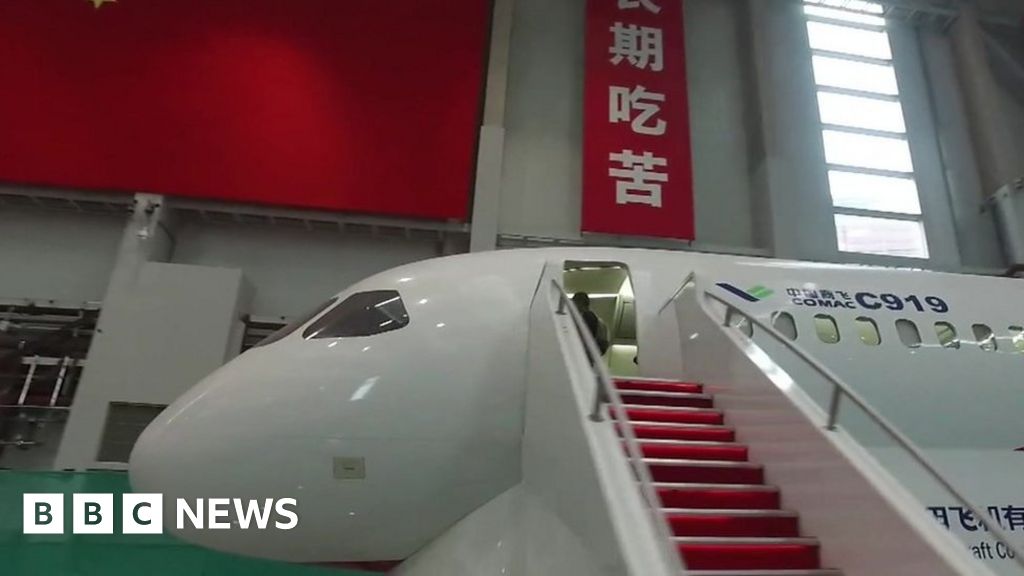A tour of China's first big passenger jet - the C919 - BBC News