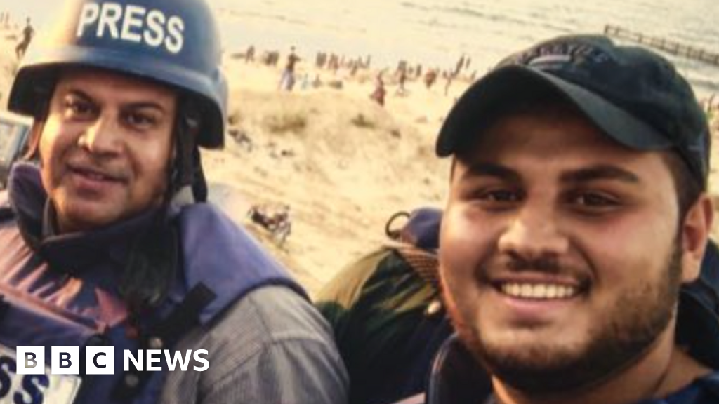 El hijo del jefe de la oficina de Al Jazeera, Hamza al-Dahdouh, estuvo entre los periodistas mártires en Gaza.