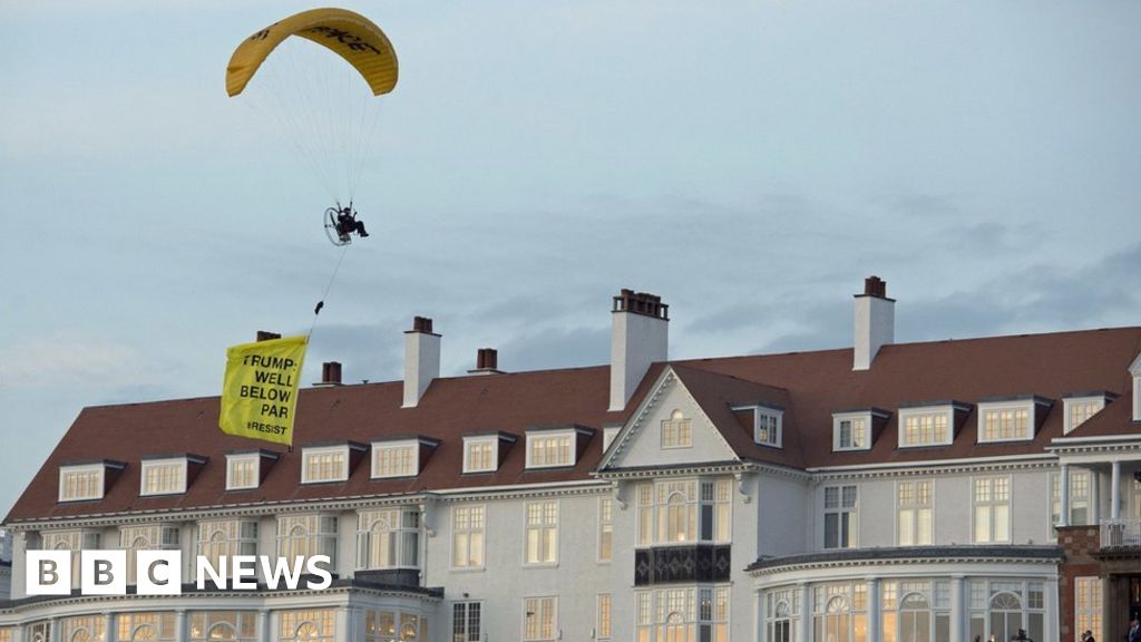 Trump paraglider was in 'grave danger'