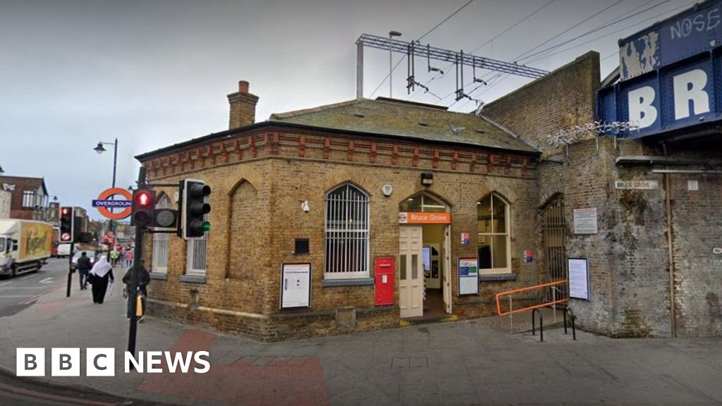 London Overground: Police investigate sexual harassment at Bruce Grove