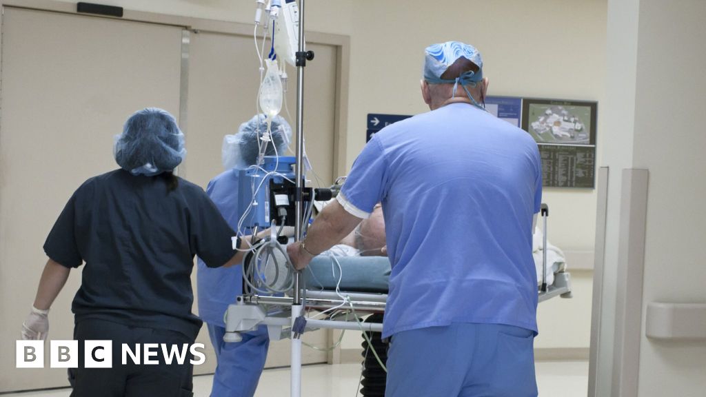 Covid hospital admissions in Wales at lowest point in pandemic