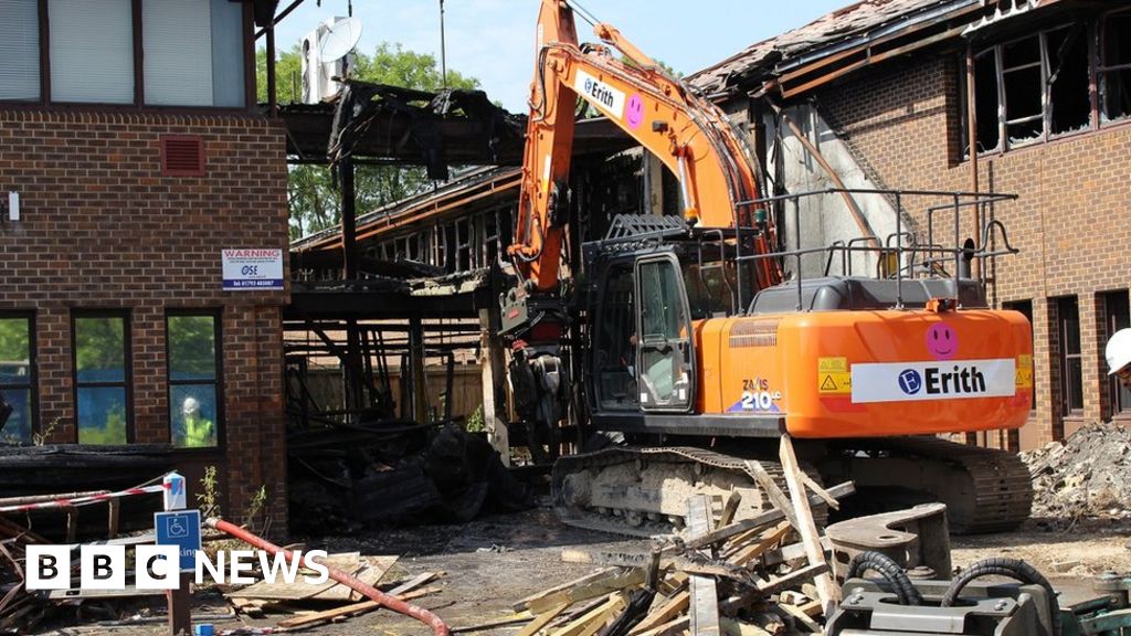 Demolition of arson-hit Oxfordshire council offices begins