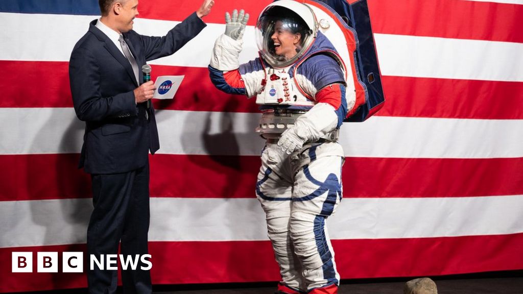 Nasa unveils new spacesuit for next Moon landing