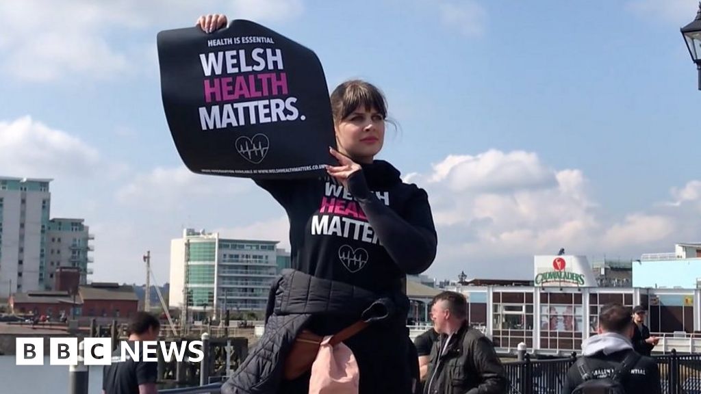 Covid Lockdown: Welsh Gym Protesters Call For Earlier Reopening