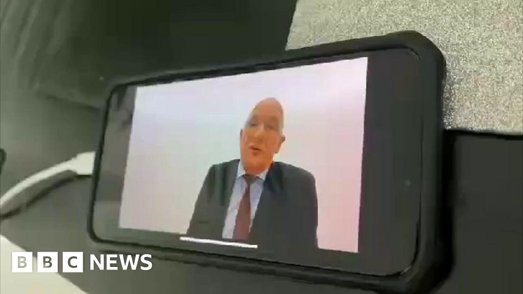 P&O Ferries Moment staff in Dover told of job cuts BBC News