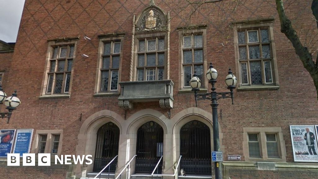 Conservative Party loses control of Dudley Council BBC News