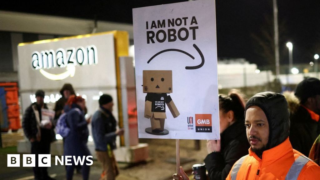 Black Friday: Amazon staff in Coventry strike