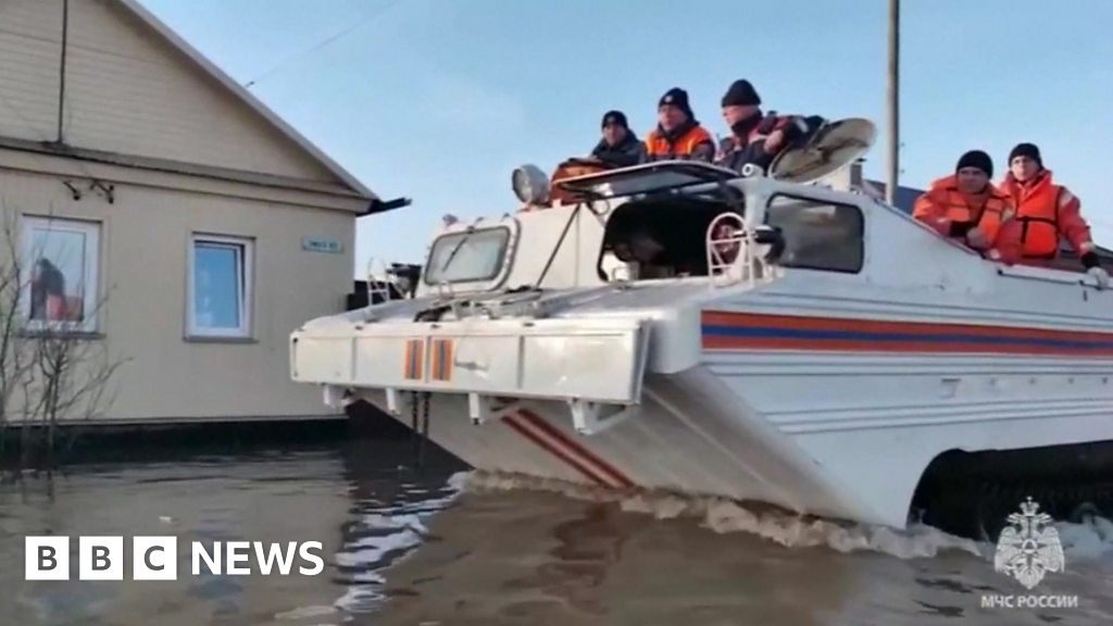 Thousands forced to evacuate after Russian dam bursts