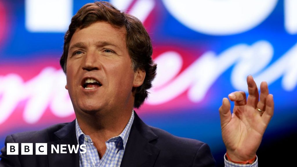 Who Is Tucker Carlson The Man Interviewing Vladimir Putin