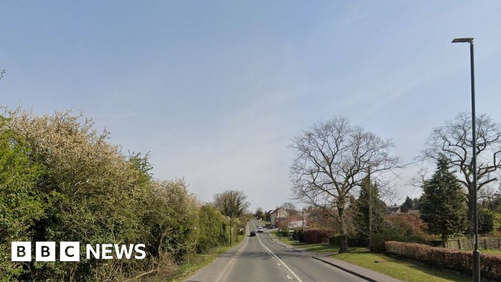 Swadlincote Roads closed after suspected grenade found in garden BBC